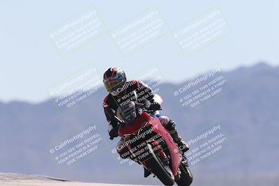 media/Oct-13-2025-Moto Forza (Mon) [[a66d839500]]/3-B Group/Session 4 (Turn 9)/